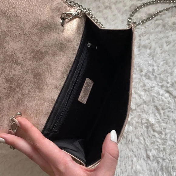 Chelsea28 Metallic Chain Trim Faux Leather Pink Silver Rose Crossbody Bag Clutch - Picture 9 of 16